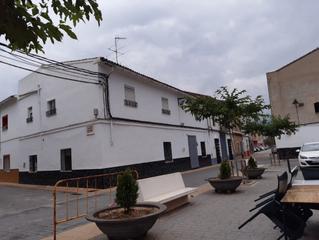 Casa a San Juan de Énova. Casa independiente amplia y centrica