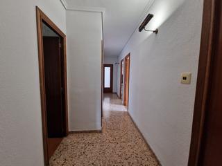 Appartement à Tavernes de la Valldigna. Amplio y centrico con posibilidad de garaje