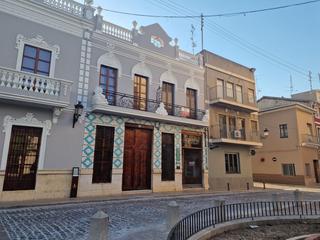 Casa a De la cort 3. Casa independiente en pleno centro para reformar a tu gusto