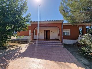Casa a Monserrat. Chalet urbano en perfecto estado y bien ubicado