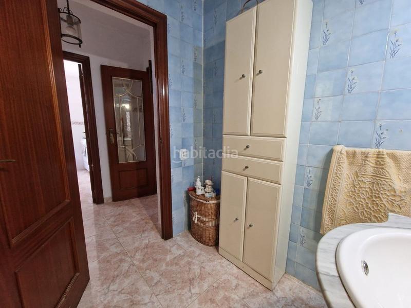 Foto 0317d143-0bcf-4b05-b50c-fed9301f78b8. Casa chalet independiente bien situado con amplio terreno en Monserrat
