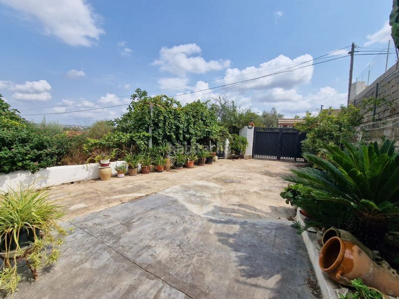 Foto 0c6fc179-9606-4c5e-9877-14ac1519758a. Casa chalet independiente bien situado con amplio terreno en Monserrat