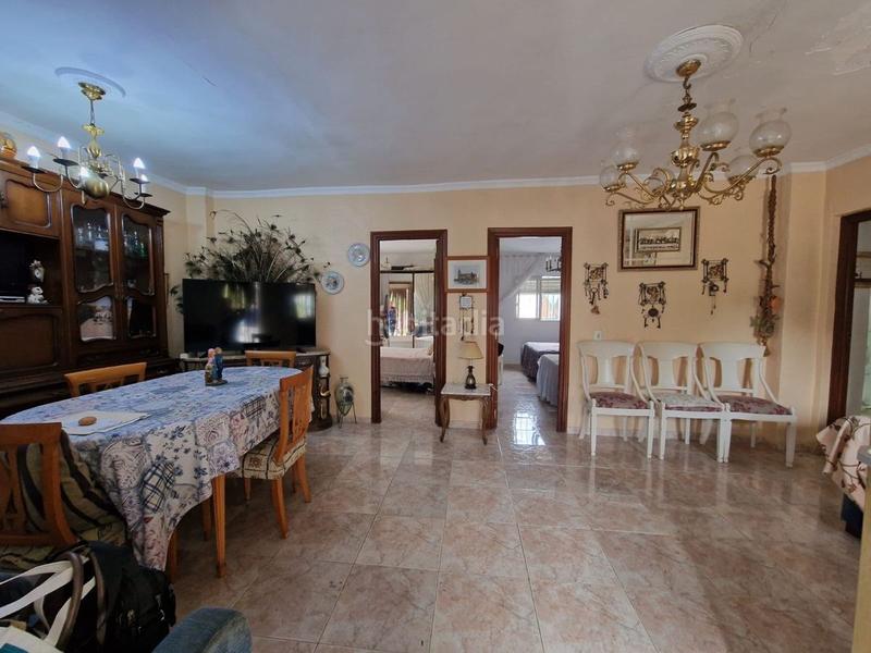 Foto 1ab001a5-5539-4bd2-b551-f8381ebc60e3. Casa chalet independiente bien situado con amplio terreno en Monserrat
