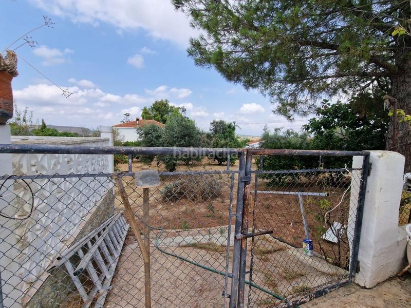 Foto 50ece5a3-9067-4eda-bad6-1d17f54bcf4b. Casa chalet independiente bien situado con amplio terreno en Monserrat