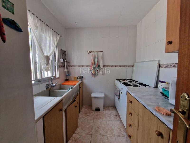 Foto a5a6b649-3fe5-4bd4-92fb-eec1b0d9dd53. Casa chalet independiente bien situado con amplio terreno en Monserrat