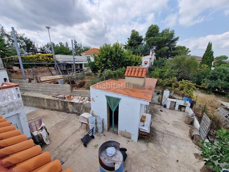 Foto b24f174c-3a18-43c8-8700-840e7e6a5aad. Casa chalet independiente bien situado con amplio terreno en Monserrat