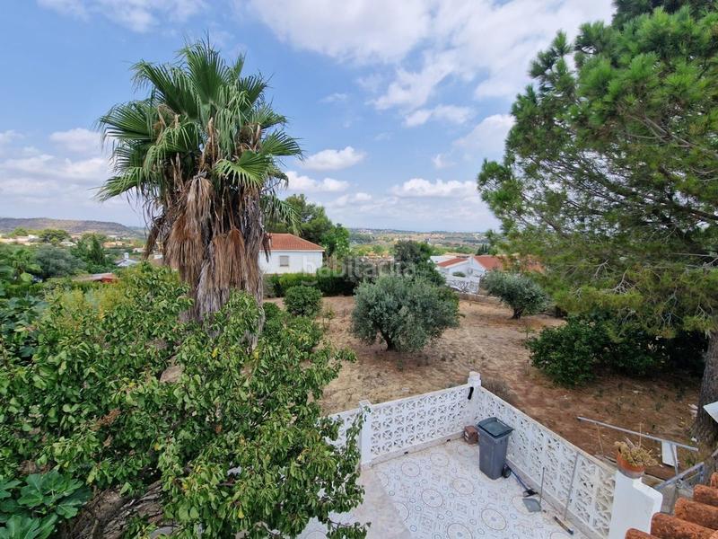 Foto b2ab6ca1-6e32-41c1-9261-d9f7ea619c70. Casa chalet independiente bien situado con amplio terreno en Monserrat