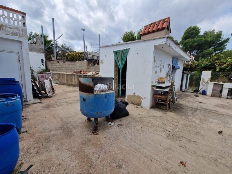 Foto ec000e34-c321-41ca-a232-1cc303d750f0. Casa chalet independiente bien situado con amplio terreno en Monserrat