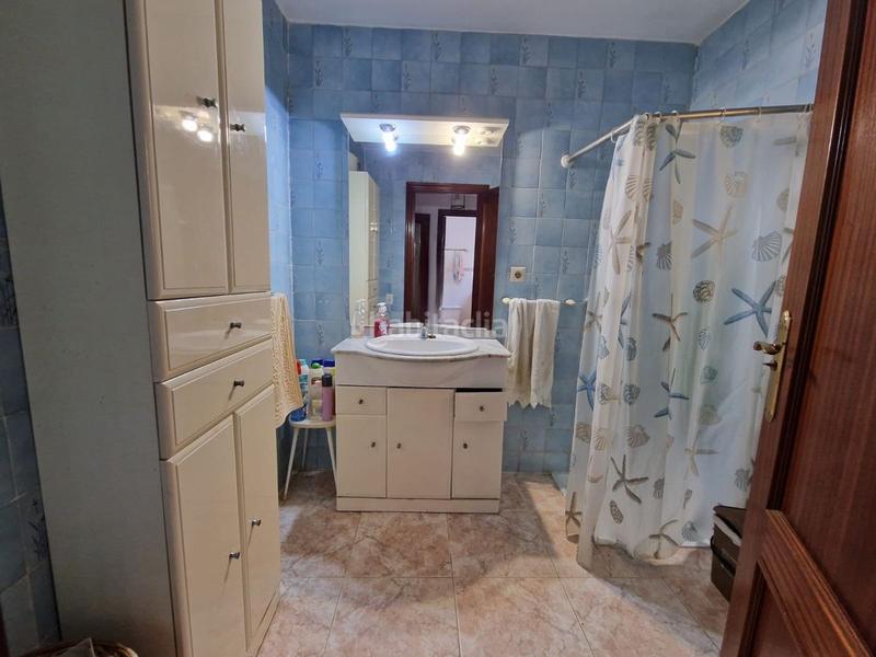 Foto f07b3ab8-6dc8-42bd-8282-4c9cbd9f2b97. Casa chalet independiente bien situado con amplio terreno en Monserrat