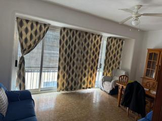 Appartamento in Llaurí. Amplio y centrico