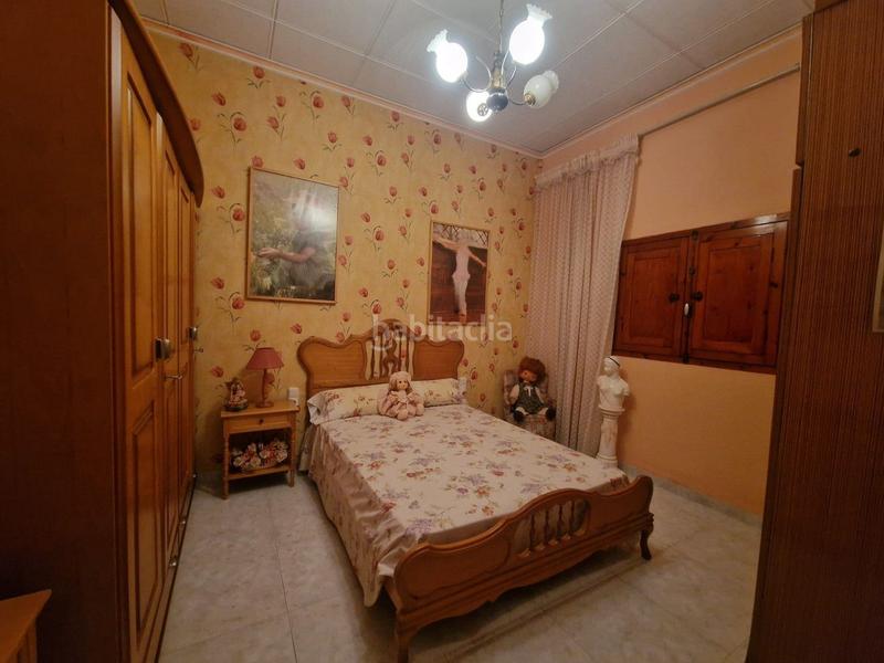 Foto 09e0b79f-f98c-4480-9ea7-6c966ddb2256. Casa  amplia y centrica en buen estado y con garaje en Alberic