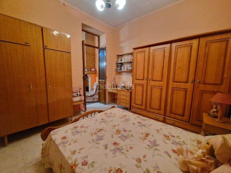 Foto 28a08687-fa55-4b47-a70c-659d40e19bb3. Casa  amplia y centrica en buen estado y con garaje en Alberic