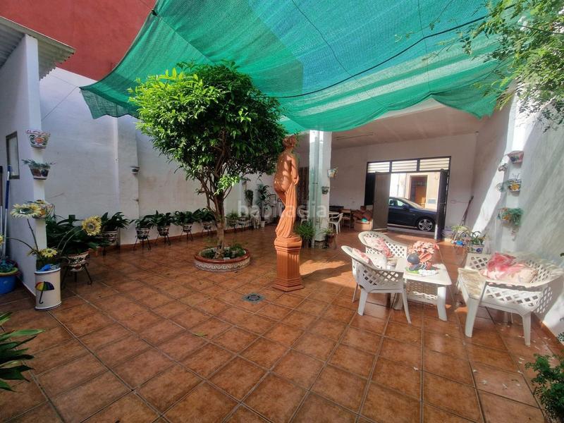 Foto 6f93d455-0030-4c19-acf5-f6d9558f1869. Casa  amplia y centrica en buen estado y con garaje en Alberic