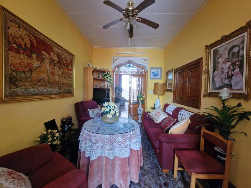 Foto a0a431a2-a08a-4550-9548-c4ac18e6deb6. Casa  amplia y centrica en buen estado y con garaje en Alberic