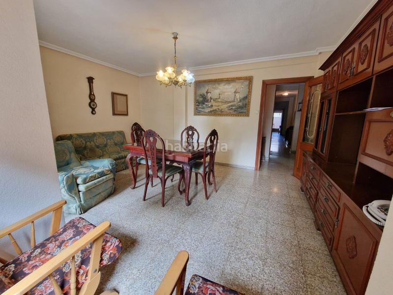 Foto 4aaff5a4-f889-49e0-9bef-b746199eff39. Piso centrico y bien ubicado con terraza en Plaza Xúquer Paiporta