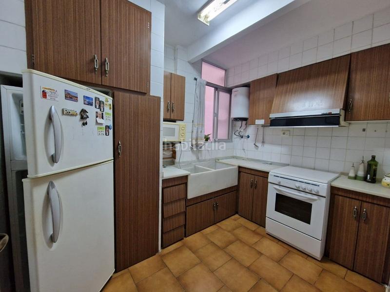 Foto fa8d3c92-c780-4a12-b322-6cf677904244. Piso centrico y bien ubicado con terraza en Plaza Xúquer Paiporta