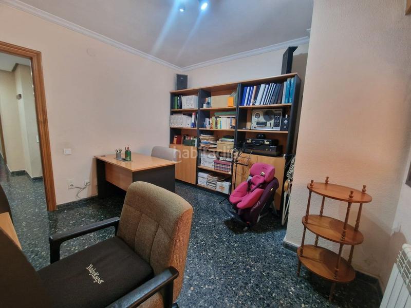 Foto 247b8e51-89cc-424f-825f-9c7b5378d9e0. Edificio  centrico de 3 viviendas en perfecto estado con garaje y trastero en Alberic