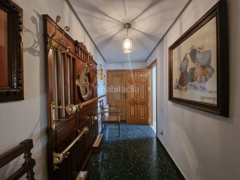 Foto b7a36d1b-54be-4fb4-8c83-04e138cae103. Edificio  centrico de 3 viviendas en perfecto estado con garaje y trastero en Alberic