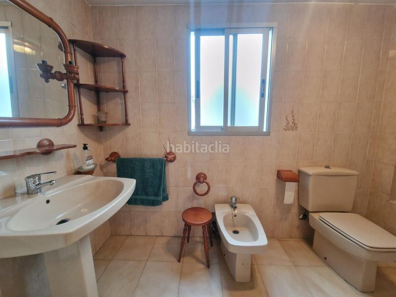 Foto d78bd2bb-f6c5-4ea8-b76c-0c91b8b8b6ed. Edificio  centrico de 3 viviendas en perfecto estado con garaje y trastero en Alberic