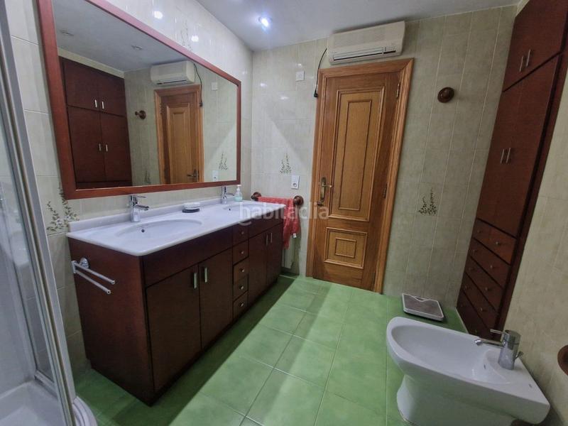 Foto dcc35af6-449c-4a9d-aef3-2856b380cf0c. Edificio  centrico de 3 viviendas en perfecto estado con garaje y trastero en Alberic