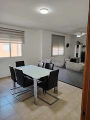 Pis a Benicull De Xúquer. Amplio y bien ubicado con garaje y trastero