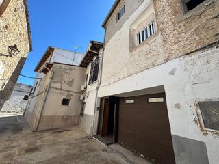 Casa en X�tiva. Casa independiente con garaje privado