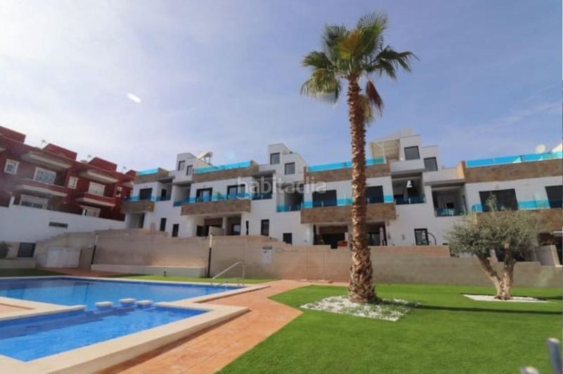 Foto d532d93b-2728-4c96-892c-121b793cd870. Casa adossada amb aparcament piscina a Bigastro