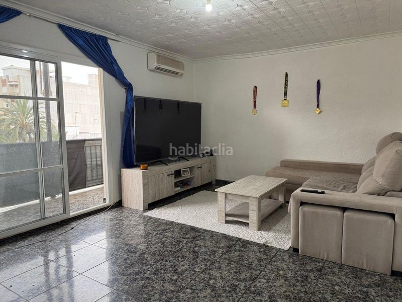 Foto f6c29b12-ff42-45f0-aa21-efb7d7007378. Pis a Algemesí