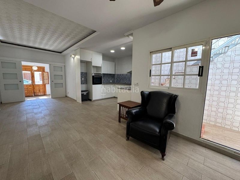 Foto 74777f48-d9f1-4579-be47-36cf3451c734. Casa a Aldaia