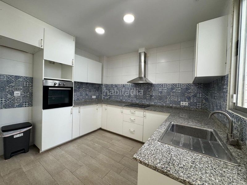 Foto 9919e7c3-bc4a-4f2c-a774-d7075621295d. Casa a Aldaia