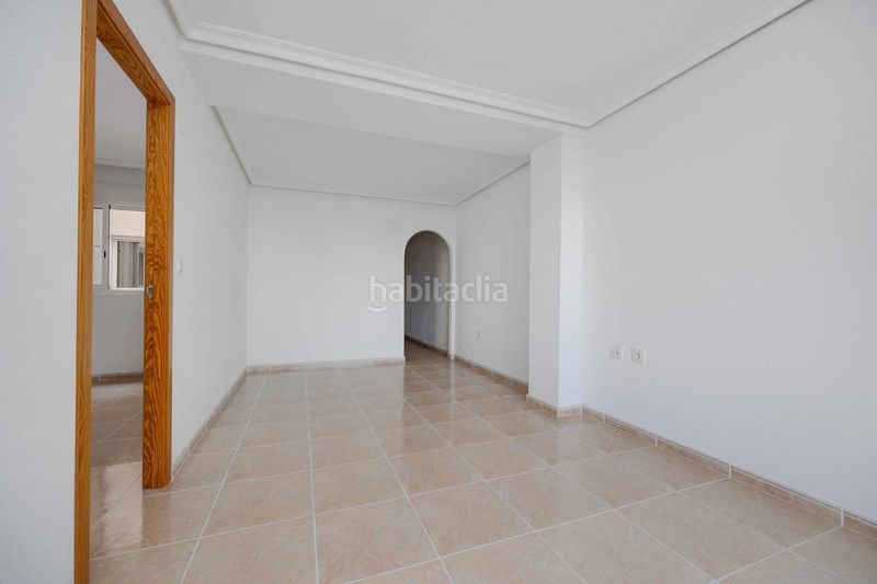 Foto c5f503d8-5618-4136-b245-a0e36fbee7a0. Apartament amb piscina a San Fulgencio