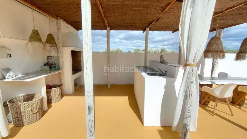 Foto daa2c962-de04-4b94-8626-ed313d6ee4d9. Casa amb piscina a Monserrat