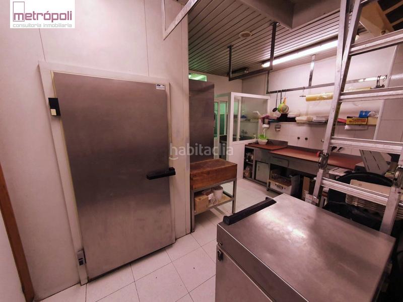 Foto ba4edfcb-6981-49a5-a660-972b8e7e296f. Local comercial a Gros Donostia - San Sebastián