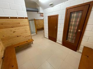 Local commercial à Iztieta - Olibet. Se vende negocio en activo en el centro de rentería