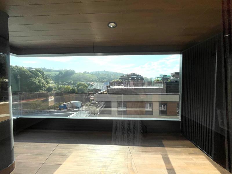 Foto 25fecff5-ca09-4606-b76d-d701eb6c89bb. Lloguer pis amb calefacció aparcament piscina a Loiola Donostia - San Sebastián