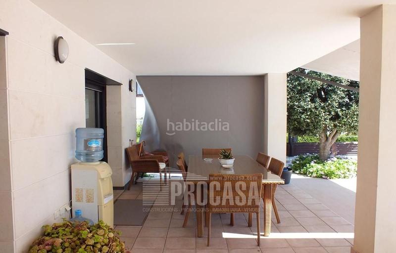 Foto 8ed02073-427b-43d4-8a1c-2ae447ada7c8. Chalet with heating pool in Santa Margarida Roses