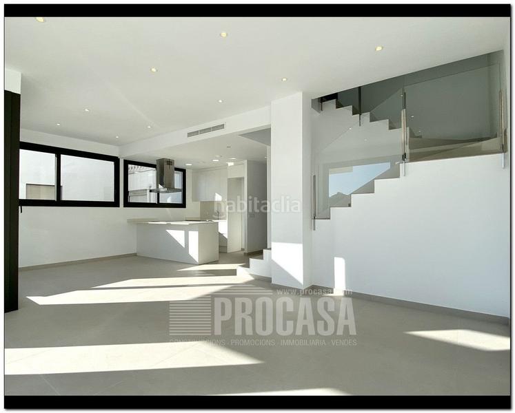 Foto 21cd8941-336d-415f-bd4f-d96babe44e5b. Chalet casas con piscina de nueva construcción en Empuriabrava