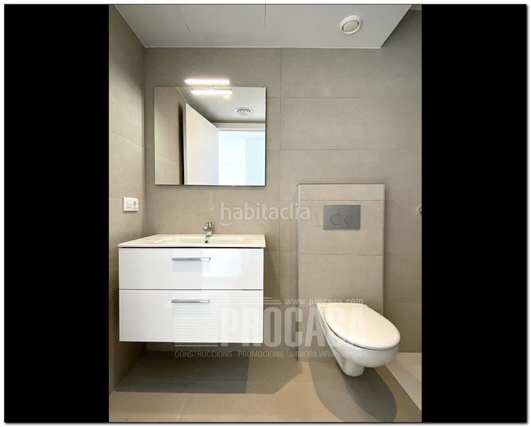 Foto 2f429134-4de1-4b94-88f0-e6522b82ff4d. Chalet casas con piscina de nueva construcción en Empuriabrava