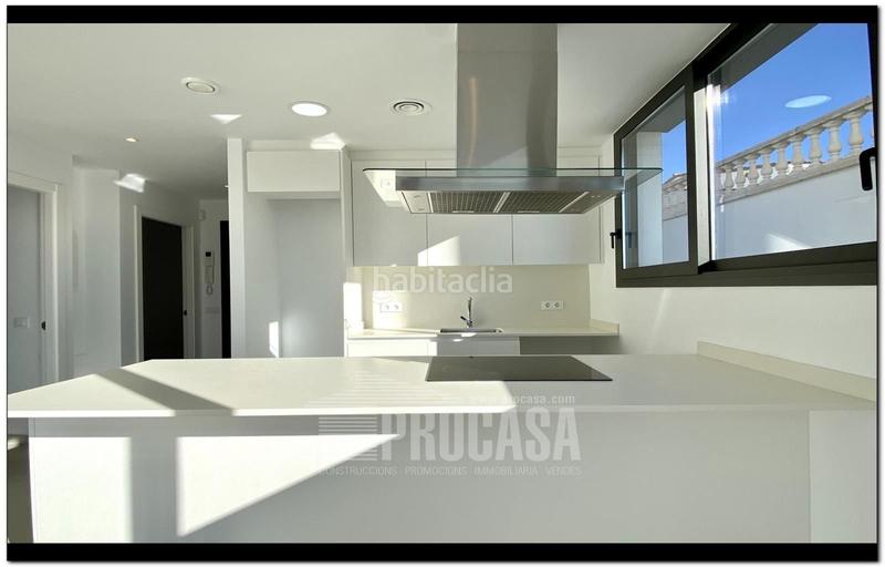 Foto 3bb2436d-6e10-497a-aabb-39426484be24. Chalet casas con piscina de nueva construcción en Empuriabrava
