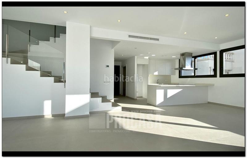 Foto 45733ca4-01cf-41ac-9ea2-c5b0237a6568. Chalet casas con piscina de nueva construcción en Empuriabrava