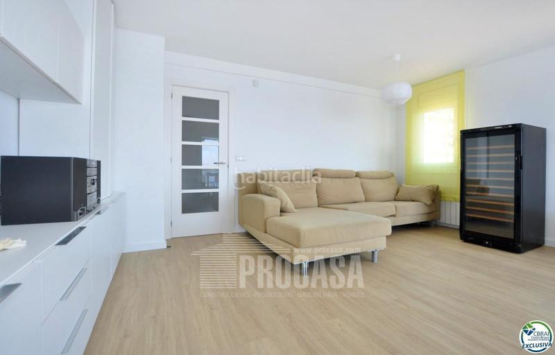Foto 4a0b1cdb-d8f1-4e43-bfe4-63f2dee4ebe6. Piso apartamento en primera línea de mar en Puig Rom-Canyelles-Almadrava Roses