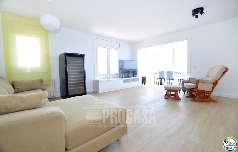 Foto 9c7610dd-f625-4cfd-81b8-23fd0c015593. Piso apartamento en primera línea de mar en Puig Rom-Canyelles-Almadrava Roses