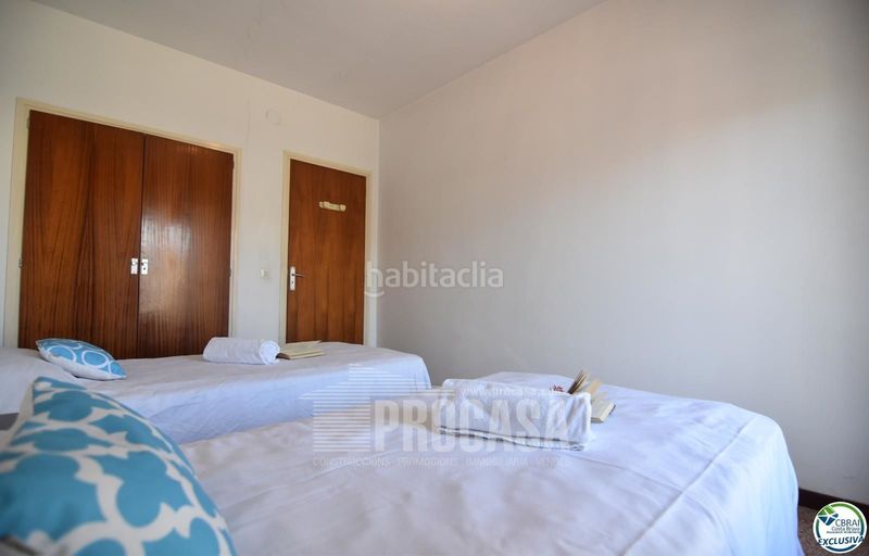 Foto 10bba0dc-0baa-4893-9201-6e3aac9e314a. Pis a Centre Roses