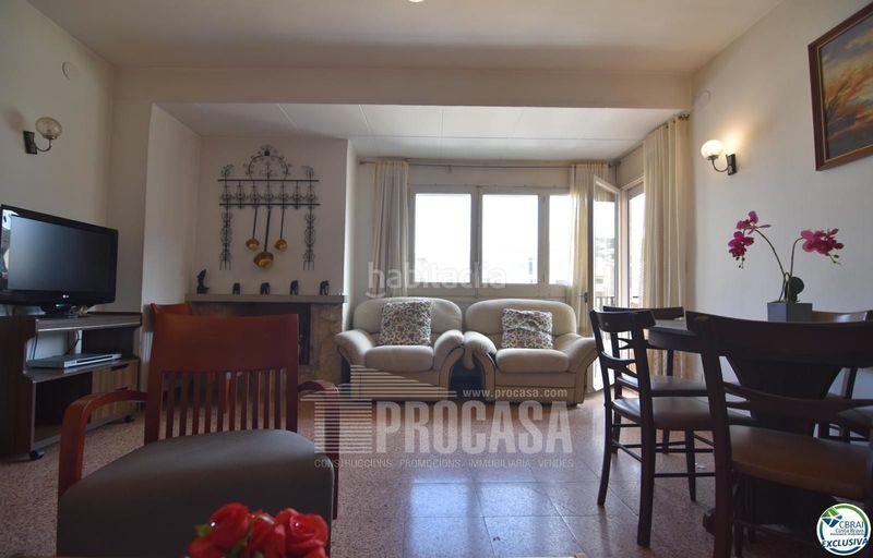 Foto 2cdd81b7-24fe-48ad-ac1a-bbd5e2475617. Pis a Centre Roses