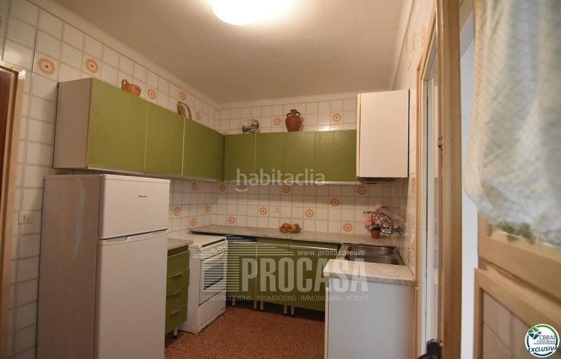 Foto f4664781-5c6f-47d2-8ffa-a68c4369149b. Pis a Centre Roses