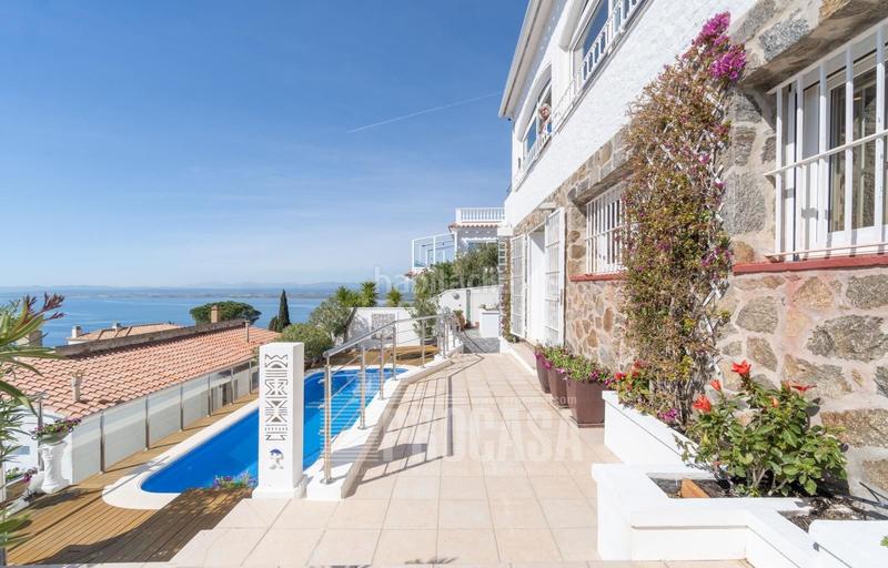 Foto 1b7b7ff3-87c6-410b-b3f4-0ecb19c9897e. Chalet magnífica casa con vistas al mar en Puig Rom-Canyelles-Almadrava Roses