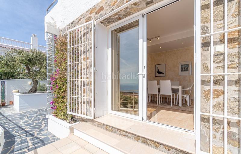 Foto c08575bb-8086-4efd-8a10-10b97471d88a. Chalet magnífica casa con vistas al mar en Puig Rom-Canyelles-Almadrava Roses