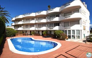 Chalet  Salins. Exclusivo complejo de seis casas con amarre en primera línea de