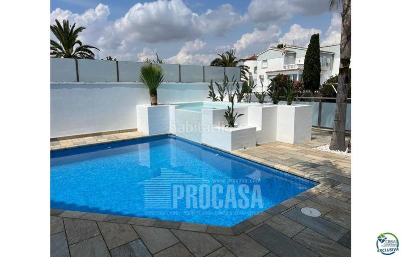 Foto 05ab5c42-a2b7-4958-8d23-70982983d0ec. Chalet avec parking piscine dans Cap Ras - Creus - Falconera Empuriabrava