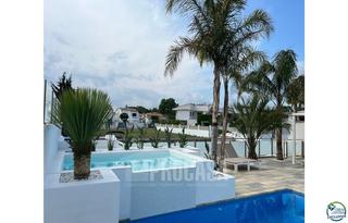 Xalet  Falconera. Hermosa casa cerca de la playa con piscina y amarre